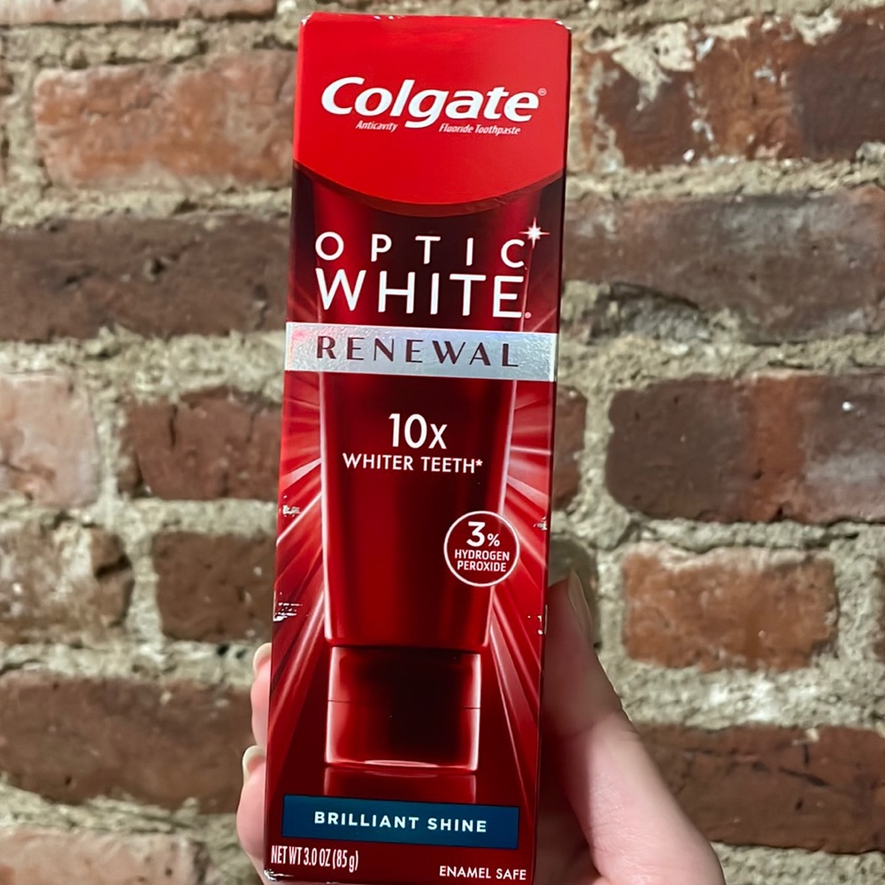 Colgate Optic White Renewal Teeth Whitening Brilliant Shine Toothpaste - 3oz NEW